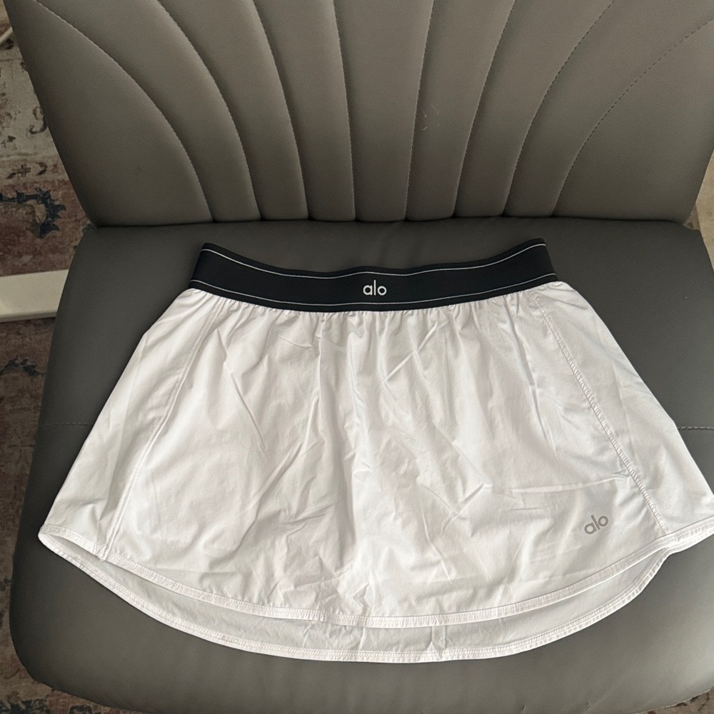 ALO Yoga White Match Point Skirt with Black Waistband